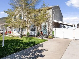 284 Alfred Dr in Tooele, UT - Building Photo