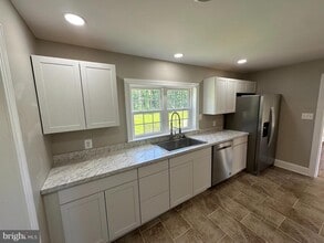 22918 Three Notch Rd in California, MD - Building Photo - Building Photo