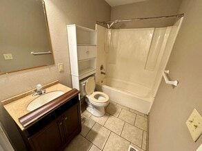 230 SE 121st Rd in Warrensburg, MO - Building Photo - Building Photo