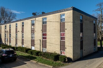 Catalpa Manor in Dayton, OH - Foto de edificio - Building Photo