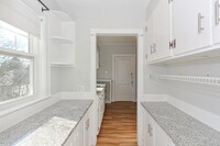 117 Beaumont Ave, Unit 2 in Newton, MA - Building Photo - Building Photo