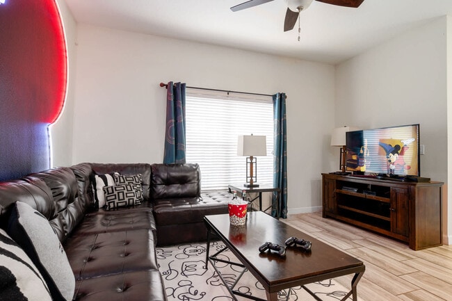4806 Brier Rose Ln in Kissimmee, FL - Building Photo - Building Photo