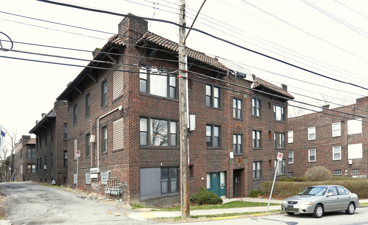 2714 Shady Ave in Pittsburgh, PA - Building Photo