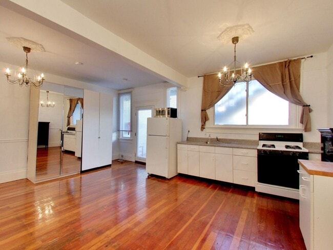property at 25 Harriet St