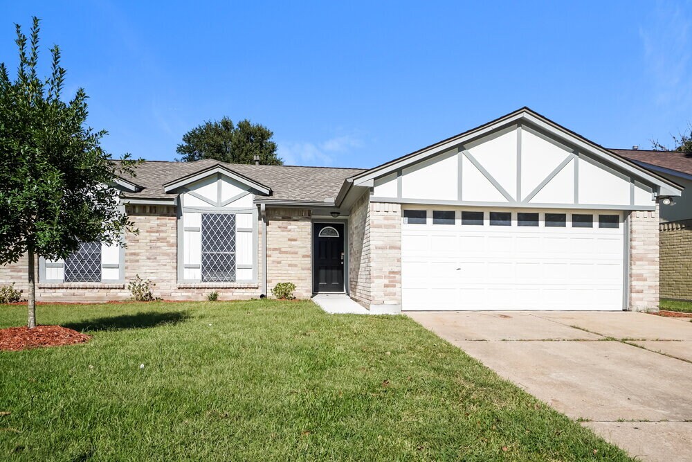 18014 Glenledi Dr in Houston, TX - Building Photo
