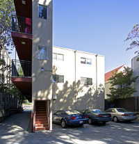 Dwight Blake Apartments in Berkeley, CA - Building Photo - Building Photo