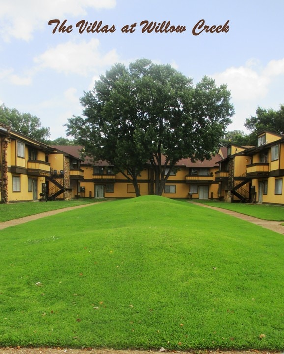 The Villas at Willow Creek in Memphis, TN - Building Photo