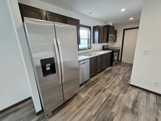 369 Brutus Dr in Lakeville, MN - Building Photo