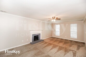 11125 Berkley Square Ln in Matthews, NC - Building Photo - Building Photo