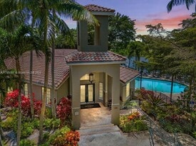 5555 N Military Trl in Boca Raton, FL - Building Photo