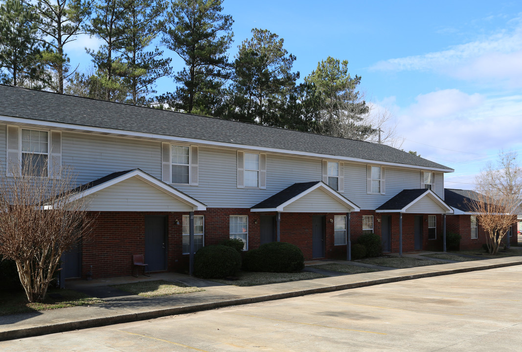 Park Meadows in Hogansville, GA - Building Photo