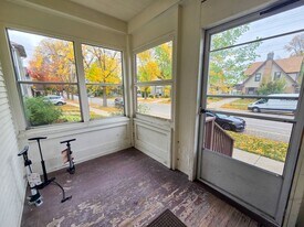 1113 Drake St in Madison, WI - Building Photo