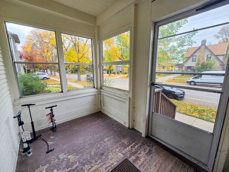 1113 Drake St in Madison, WI - Building Photo