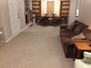 922 Cayton St in Morgantown, WV - Building Photo - Building Photo