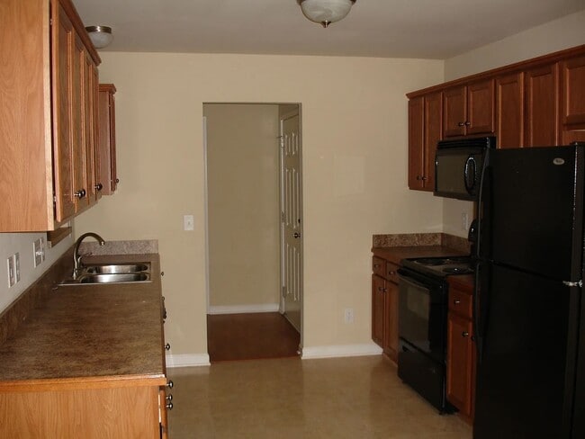 3601 Sherbourne Ln in Greensboro, NC - Building Photo - Building Photo
