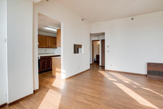 Block 6 Apartments in Fargo, ND - Foto de edificio - Building Photo