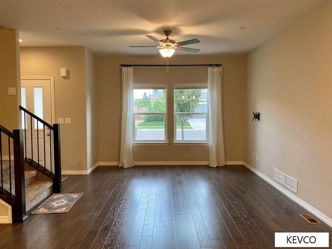 2473 Crown View Dr in Fort Collins, CO - Foto de edificio - Building Photo