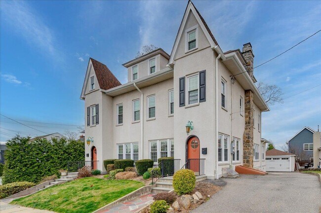 407 Seventh Ave in Pelham, NY - Building Photo - Building Photo