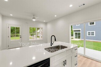 1763 Bolton Rd NW in Atlanta, GA - Building Photo - Building Photo