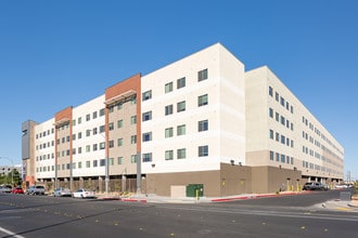 Echo 1055 in Las Vegas, NV - Foto de edificio - Building Photo