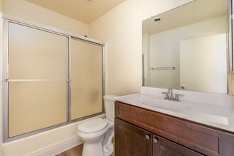 Laurel Canyon Apartments in Arleta, CA - Building Photo - Interior Photo
