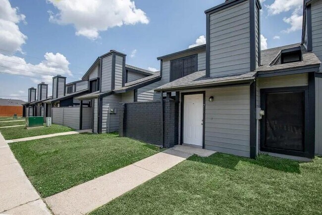 810 Dunson Glen Dr in Houston, TX - Building Photo - Building Photo