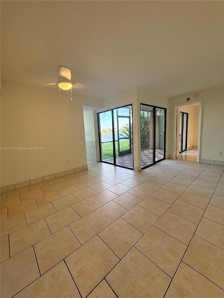 1303 S Liberty Ave, Unit 1303J in Homestead, FL - Foto de edificio - Building Photo