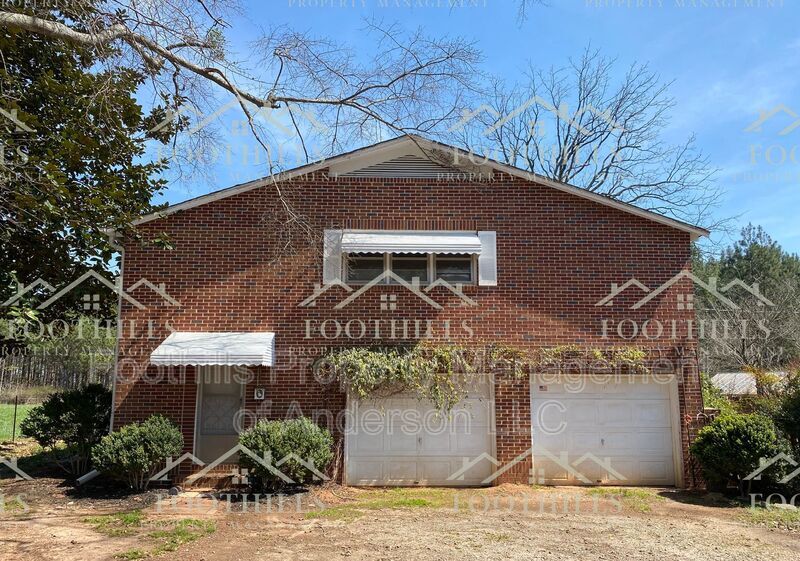 416 Fire Tower Rd in Williamston, SC - Building Photo