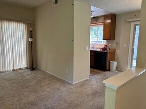 2703 Lakeview Dr in Santa Rosa, CA - Building Photo - Building Photo