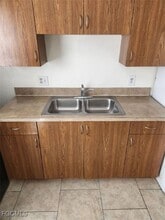 626 SE 13th Ct in Cape Coral, FL - Building Photo - Building Photo