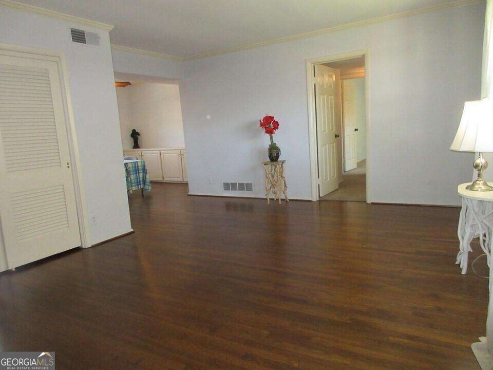 3660 Peachtree Rd NE in Atlanta, GA - Building Photo