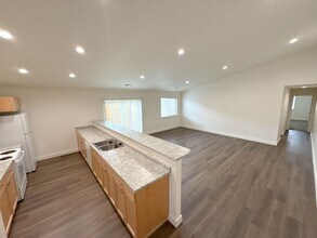 4251 Wyoming St in Klamath Falls, OR - Building Photo - Building Photo