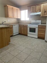 1121 Basin Brook Dr in North Las Vegas, NV - Building Photo - Building Photo
