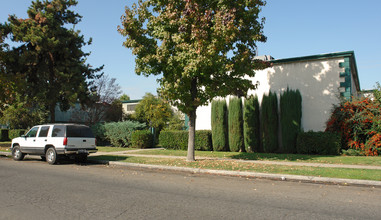 3363 E Sierra Madre Ave in Fresno, CA - Building Photo - Building Photo