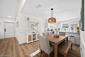 738 95th Ave N in Naples, FL - Building Photo - Building Photo