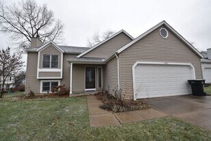 4311 Hunter Run Cir in South Bend, IN - Building Photo
