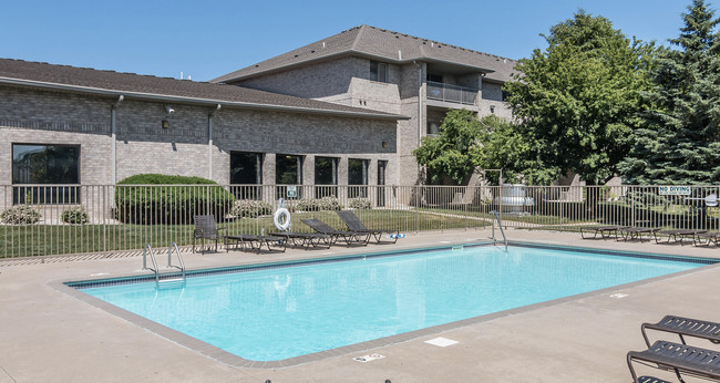 STERLING GREEN in Dakota Dunes, SD - Building Photo - Building Photo