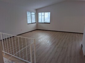 1406 W Cora Ct in Spokane, WA - Building Photo