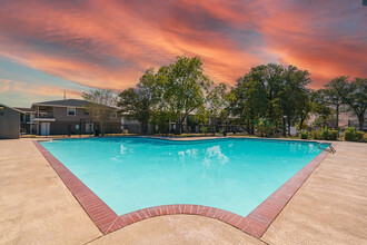 The Ivy in College Station, TX - Building Photo - Building Photo