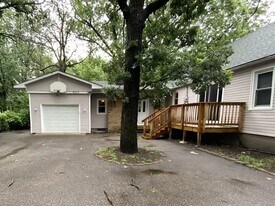 8502 Goodhue St NE in Blaine, MN - Building Photo