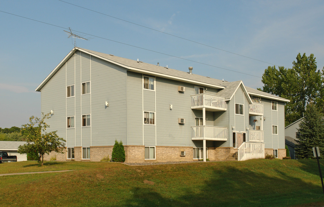 22874 Poppy St in St Francis, MN - Foto de edificio