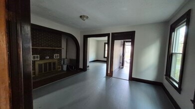 34 Cambridge Ave, Unit 34 in Dayton, OH - Foto de edificio - Building Photo