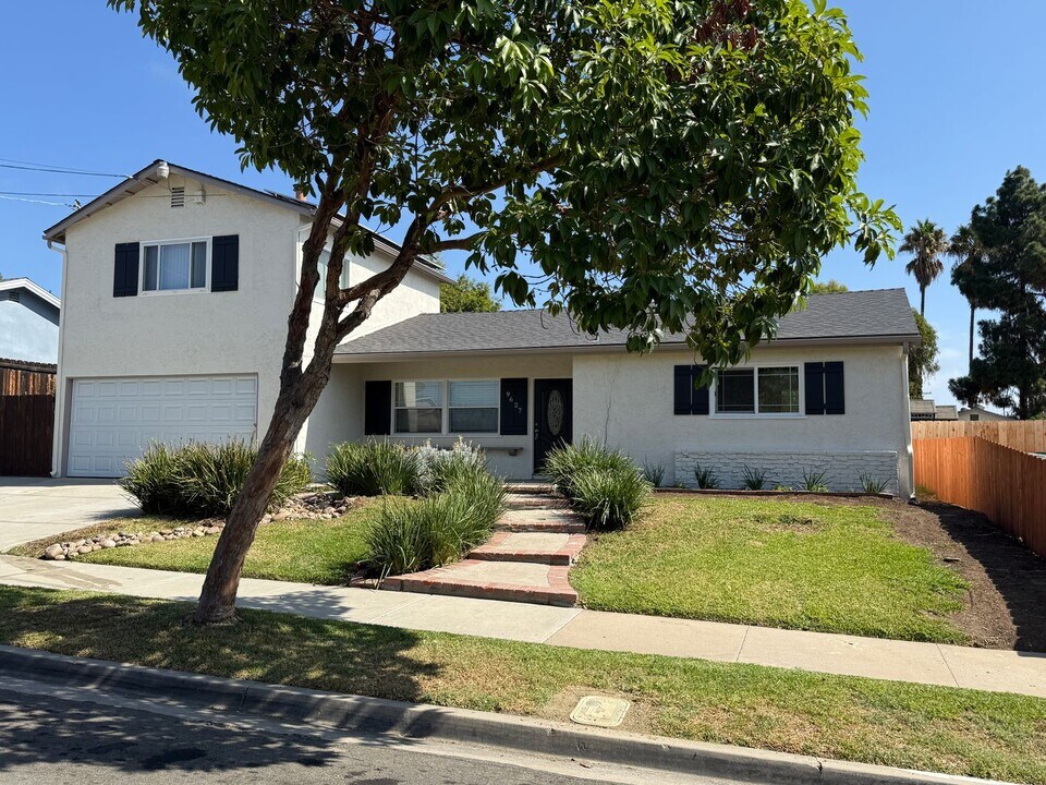 9627 Hume Rd in Santee, CA - Building Photo