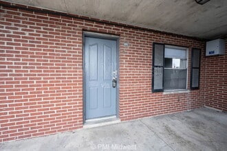 7046 US-36, Unit 4 in Avon, IN - Building Photo - Building Photo