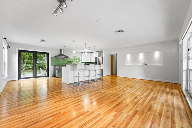 3355 SW 22nd St in Fort Lauderdale, FL - Building Photo - Building Photo