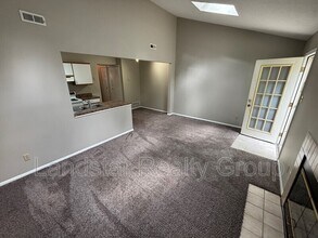 4935 Villa Fair Rd in Louisville, KY - Building Photo - Building Photo