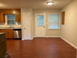 4011 Gracemont Dr NW in Winston-Salem, NC - Building Photo - Building Photo