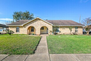 3738 Quiet Pl Dr in Houston, TX - Building Photo