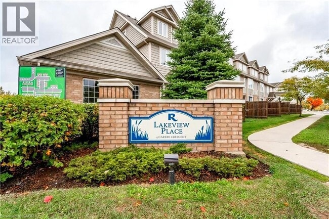 15 Carere Crescent in Guelph, ON - Building Photo - Building Photo