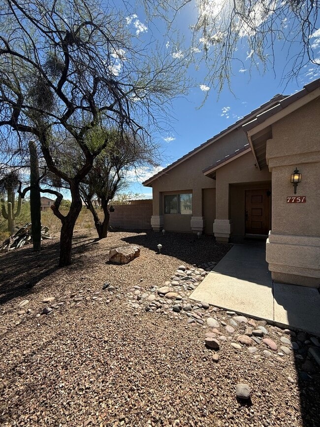 7751 W Thelon Ct in Tucson, AZ - Building Photo - Building Photo
